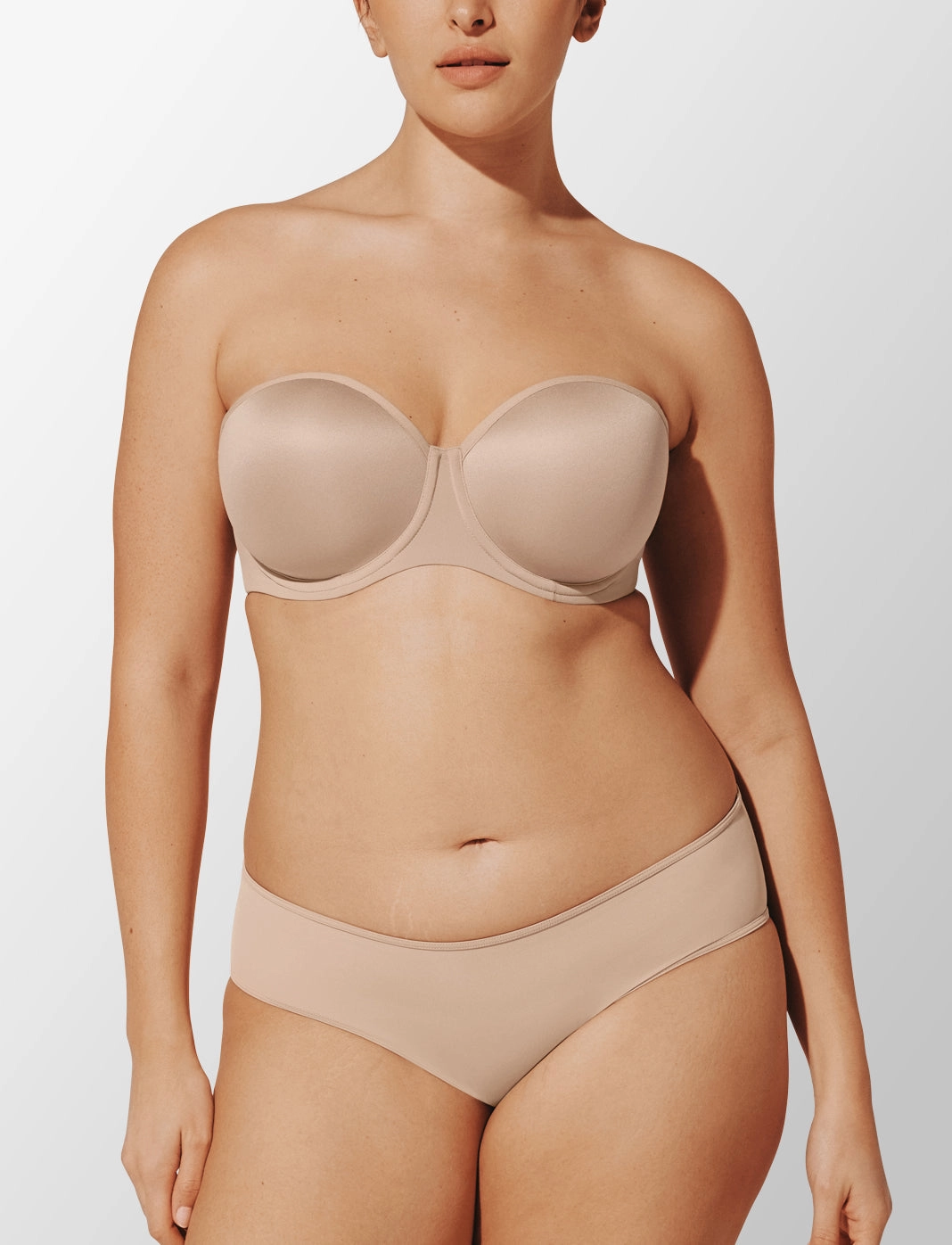 Model in the 24/7® Classic Strapless Bra in taupe